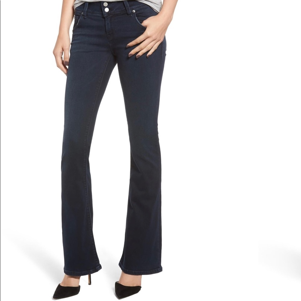 HUDSON Signature Bootcut Jeans 🤩